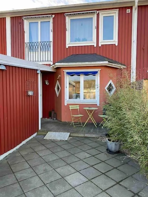 Villa Trevligt Radhus Med Naerhet Till Goeteborg Och Hav Hébergement de vacances